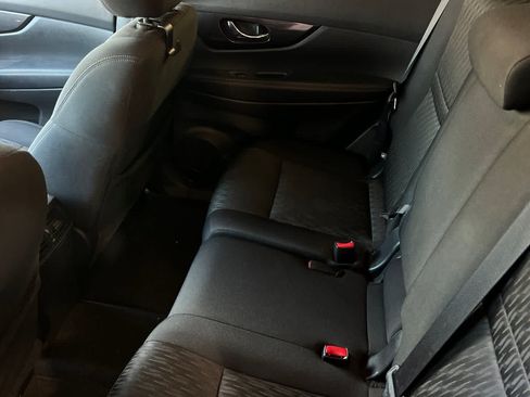 Used 2017 Nissan Rogue SV FWD image 5
