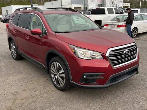 Used 2019 Subaru Ascent Premium image 1