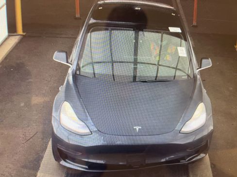 Used 2020 Tesla Model 3 Standard Range image 16