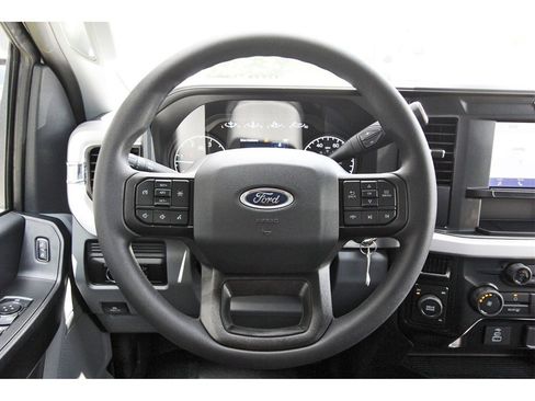 New 2025 Ford F550 4x4 Supercab Super Duty image 11