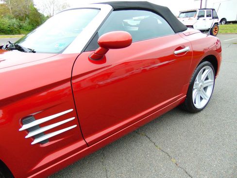 Used 2005 Chrysler Crossfire Limited RWD image 26