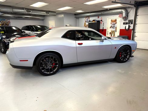 Used 2021 Dodge Challenger R/T Scat Pack image 13