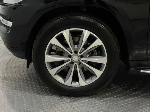 Used 2016 Mercedes-Benz GL 450 4MATIC w/ Premium I Package image 39