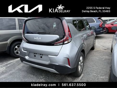 Certified 2023 Kia Soul LX w/ LX Technology Package FWD image 7