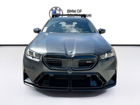 New 2026 BMW M5 Touring image 2