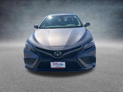 Used 2024 Toyota Camry SE AWD/4WD image 9