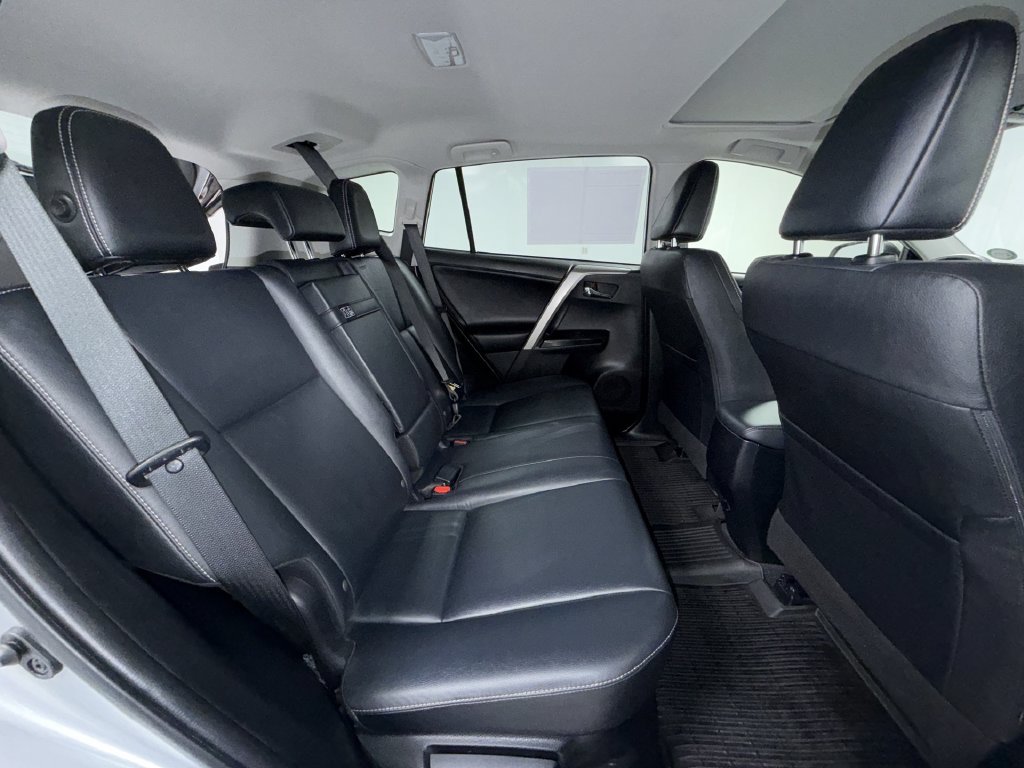 Used 2016 Toyota RAV4 Limited AWD/4WD image 17