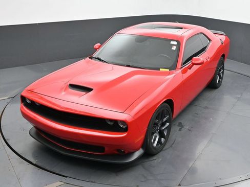 Used 2019 Dodge Challenger GT w/ Blacktop Package RWD image 27