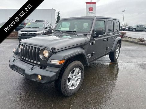 Used 2019 Jeep Wrangler Unlimited Sport S image 4