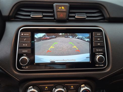 Used 2020 Nissan Versa S FWD image 23