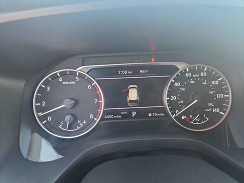 Used 2025 Nissan Rogue S AWD/4WD image 14