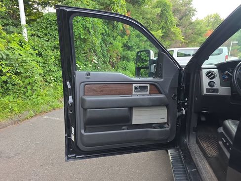 Used 2014 Ford F150 Lariat w/ Equipment Group 502A Luxury AWD/4WD image 20