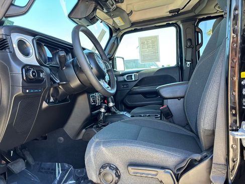 Used 2025 Jeep Wrangler Sahara 4xe image 12