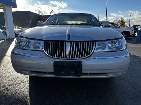 Used 2000 Lincoln Town Car Cartier image 8
