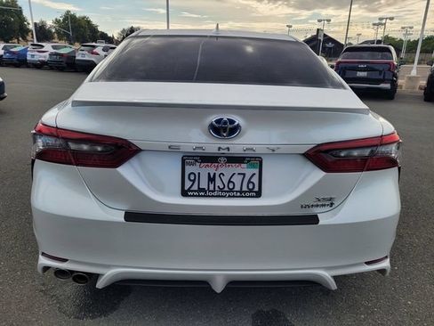 Used 2024 Toyota Camry XSE FWD image 5