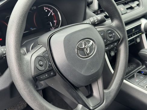 Used 2024 Toyota RAV4 XLE image 17