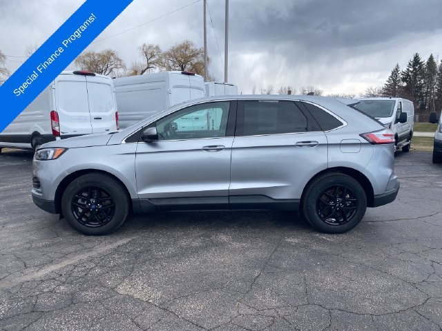 Used 2024 Ford Edge SEL AWD/4WD image 3
