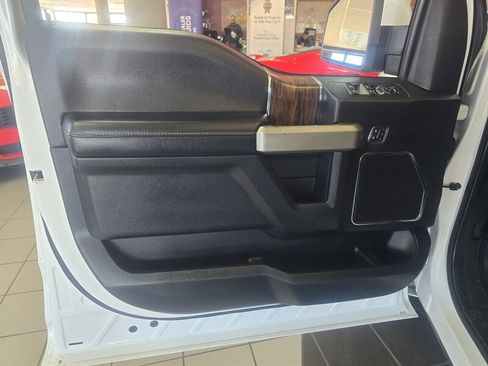 Used 2020 Ford F150 Lariat image 7