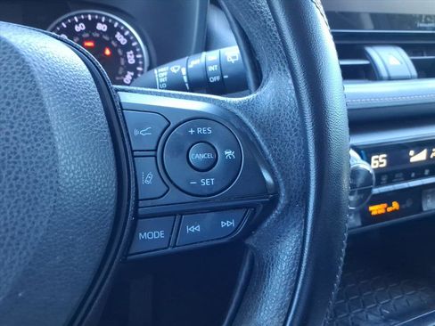 Used 2019 Toyota RAV4 XLE image 24