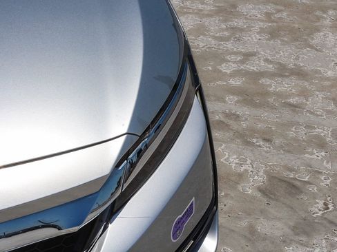 Certified 2019 Honda Clarity Touring image 11