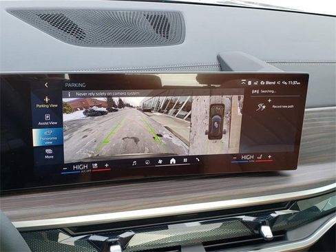 New 2026 BMW X5 xDrive50e w/ Climate Comfort Package image 25