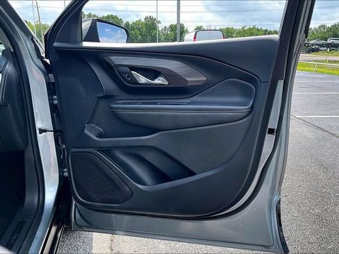 Used 2023 GMC Terrain SLT FWD image 28