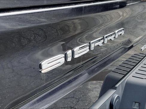Used 2022 GMC Sierra 1500 SLT image 25