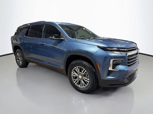 New 2026 Chevrolet Traverse LT w/ LPO, Floor Liner Package image 5