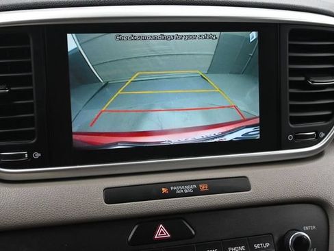 Used 2022 Kia Sportage LX FWD image 7