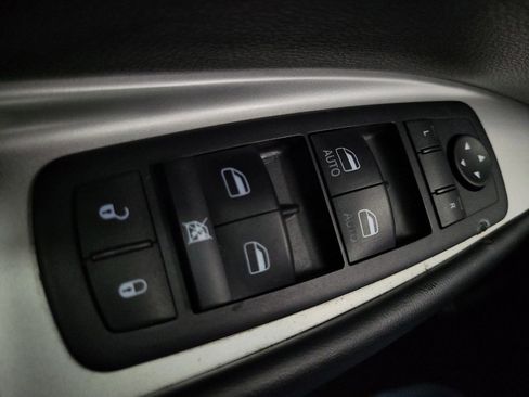 Used 2015 Dodge Journey R/T w/ Flexible Seating Group image 27