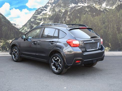 Used 2017 Subaru Crosstrek 2.0i Premium AWD/4WD image 9