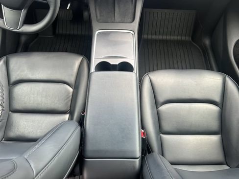 Used 2023 Tesla Model Y Long Range AWD/4WD image 16
