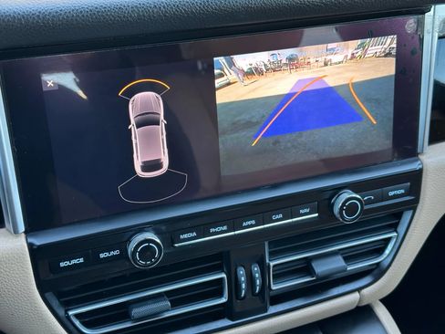 Used 2019 Porsche Macan image 36