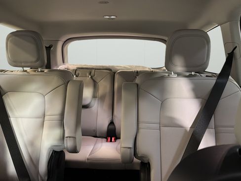 New 2026 Lincoln Aviator 2WD image 20