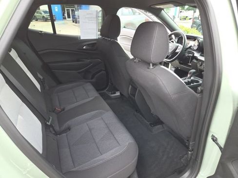 Used 2024 Chevrolet Trax RS w/ Driver Confidence Package FWD image 21