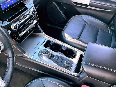 Used 2021 Ford Explorer Limited w/ Equipment Group 301A image 18