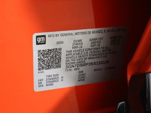 Used 2025 Chevrolet Equinox EV RS FWD image 41