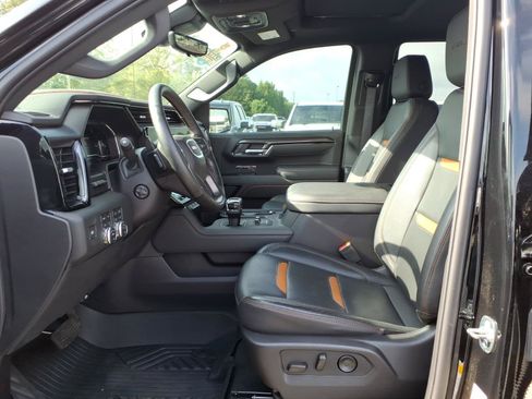 Used 2025 GMC Sierra 1500 AT4 w/ AT4 Premium Package AWD/4WD image 38