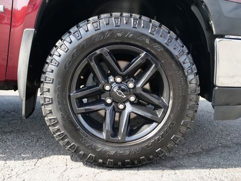 Used 2009 GMC Sierra 1500 W/T AWD/4WD image 10