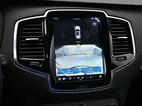 New 2025 Volvo XC90 T8 Ultra w/ Protection Package Premier AWD/4WD image 13