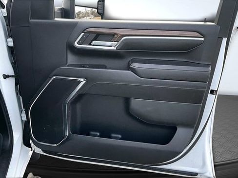 Used 2024 Chevrolet Silverado 3500 LT image 29