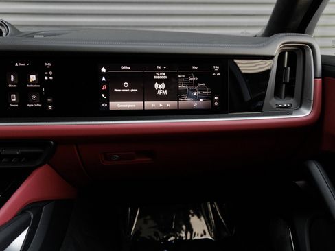 New 2025 Porsche Cayenne Turbo image 40