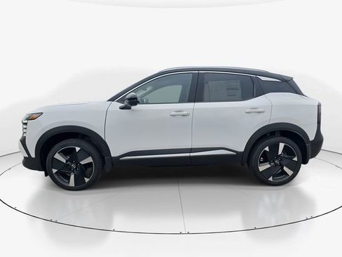 New 2026 Nissan Kicks SR w/ SR Premium Package FWD image 5