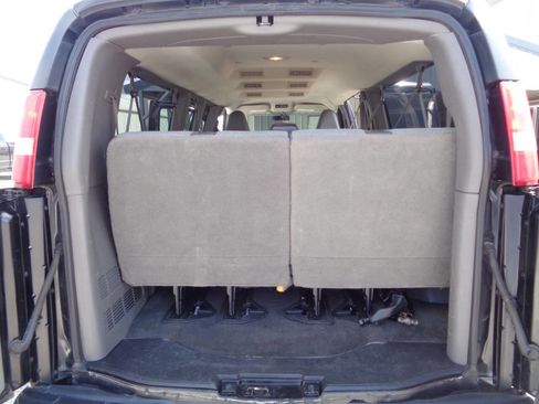 Used 2017 Chevrolet Express 3500 LT w/ LT Preferred Equipment Group image 52