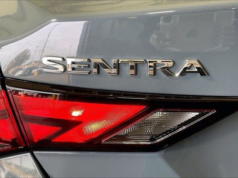 Used 2025 Nissan Sentra SV w/ Trunk Package image 41