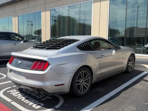 Used 2017 Ford Mustang Premium RWD image 4
