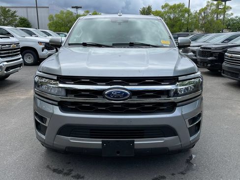Used 2024 Ford Expedition Limited RWD image 2