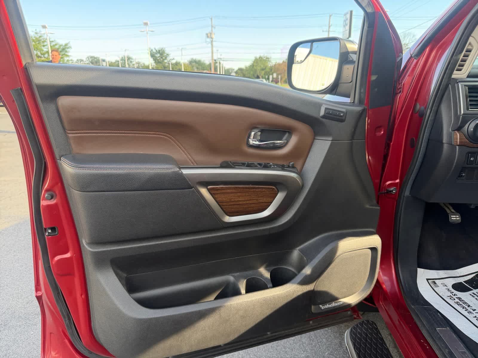 Used 2017 Nissan Titan Platinum Reserve AWD/4WD image 10