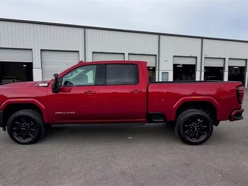 Used 2025 GMC Sierra 2500 AT4 w/ AT4 Premium Plus Package image 5