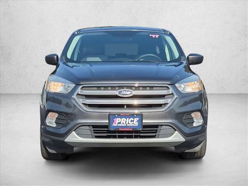 Used 2017 Ford Escape SE FWD image 2